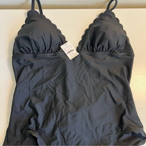 J. Crew Scalloped one-piece swimsuit black size XXL 2XL - Picture 3 of 7